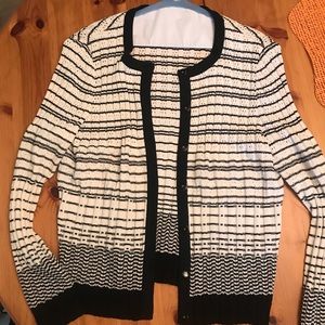 Cardigan button down Blk and White stripped
